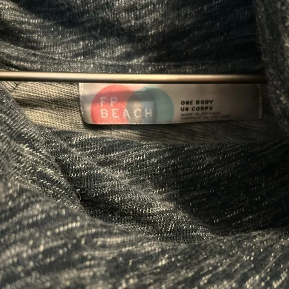 FP Free People Beach Cocoon Cowl Pullover One Size - Picture 4 of 12